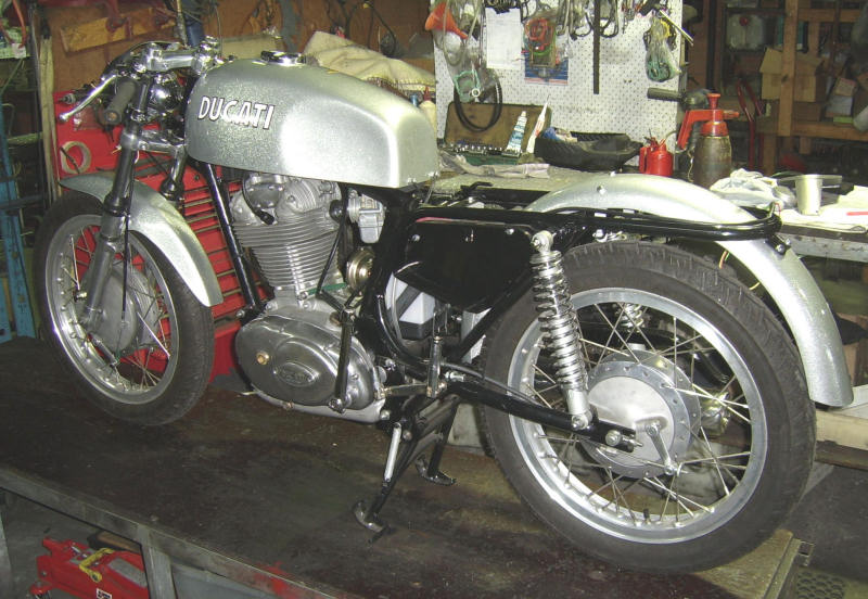Ducati_1972_450_Shotgun_10.jpg