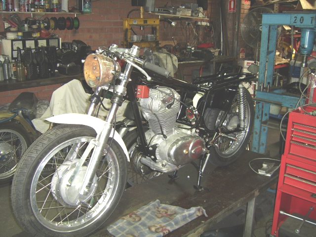 Ducati_1972_450_Shotgun_6.jpg