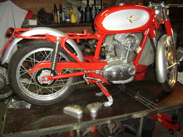 Ducati_Monza_250_Replica_During.jpg