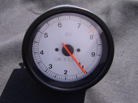 Moto_Guzzi_Le_Mans_Tacho.jpg