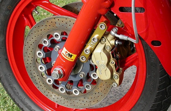 Brembo_4spot_Conversion.jpg