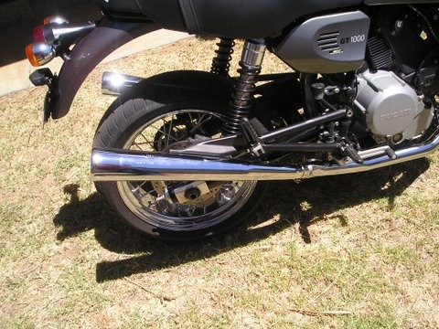 Conti_GT1000_right.jpg